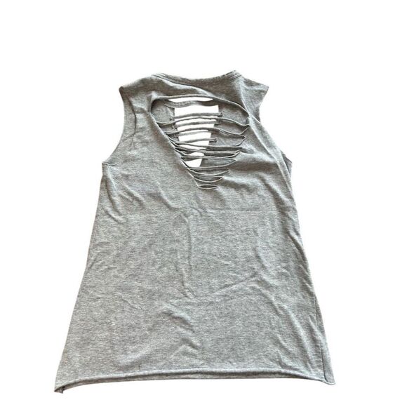 No Boundaries Women's XS Gray Distressed Open Back "Love" Tank Top - Picture 6 of 6